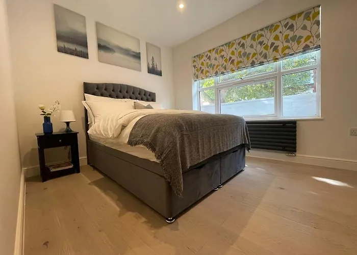 Two Bedroom Apartment - London
