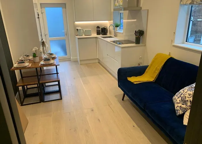 Two Bedroom Apartment - London