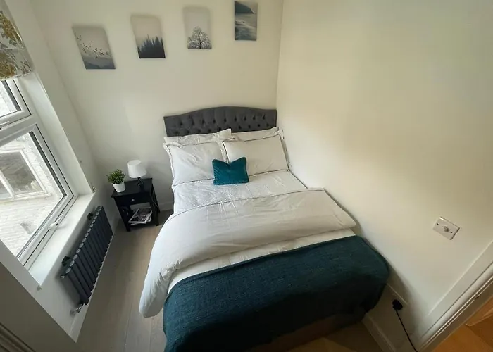 Two Bedroom Apartment - London